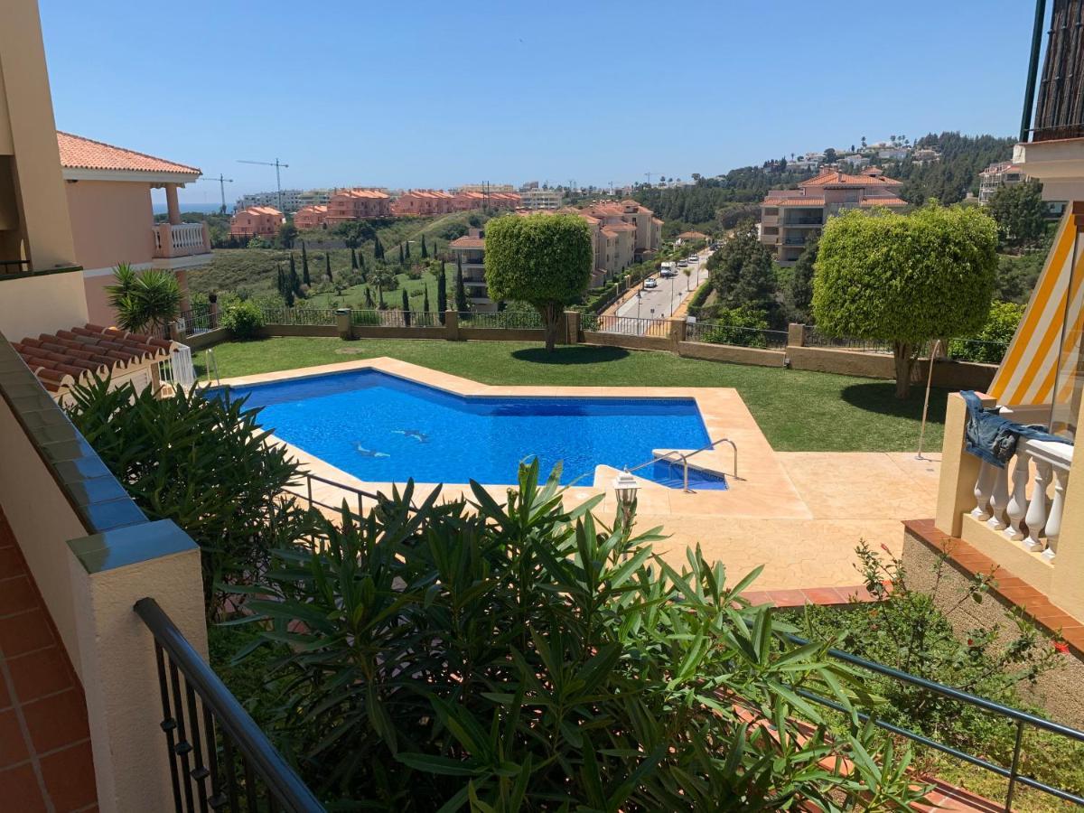 Con Jardin Y Piscina En El Faro De Calaburras Апартаменты